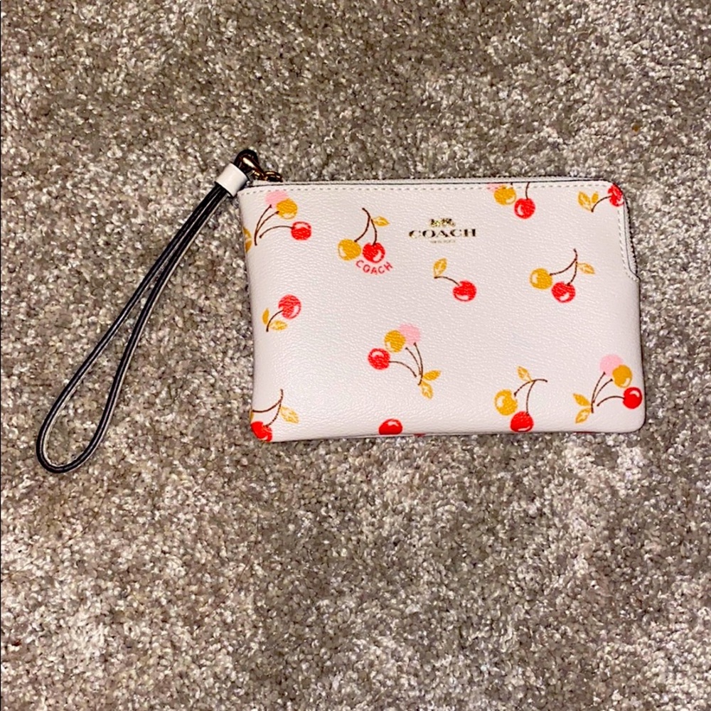 BRAND NEW COACH WALLET